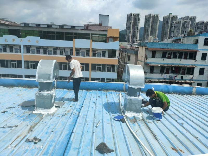 诸城钢结构屋面涂料维修方法